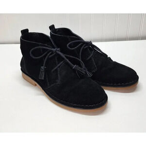 Tommy Bahama Women's Black Suede Lace-Up Ankle Boots With Tassel Details & Rubbe